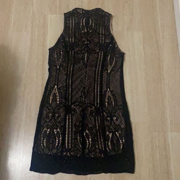 NWT Forever 21 Thick Black Lace Dress - Picture 9 of 10